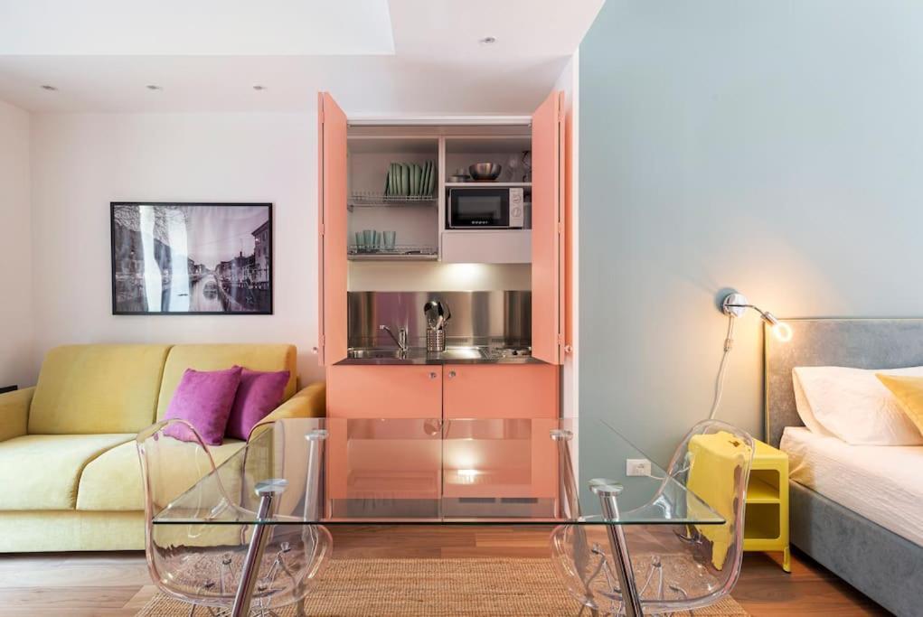 Amazing Apartment In Duomo Милан Экстерьер фото